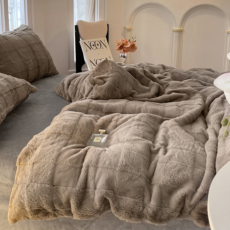 Frosty Nights Velvet Bedding Set