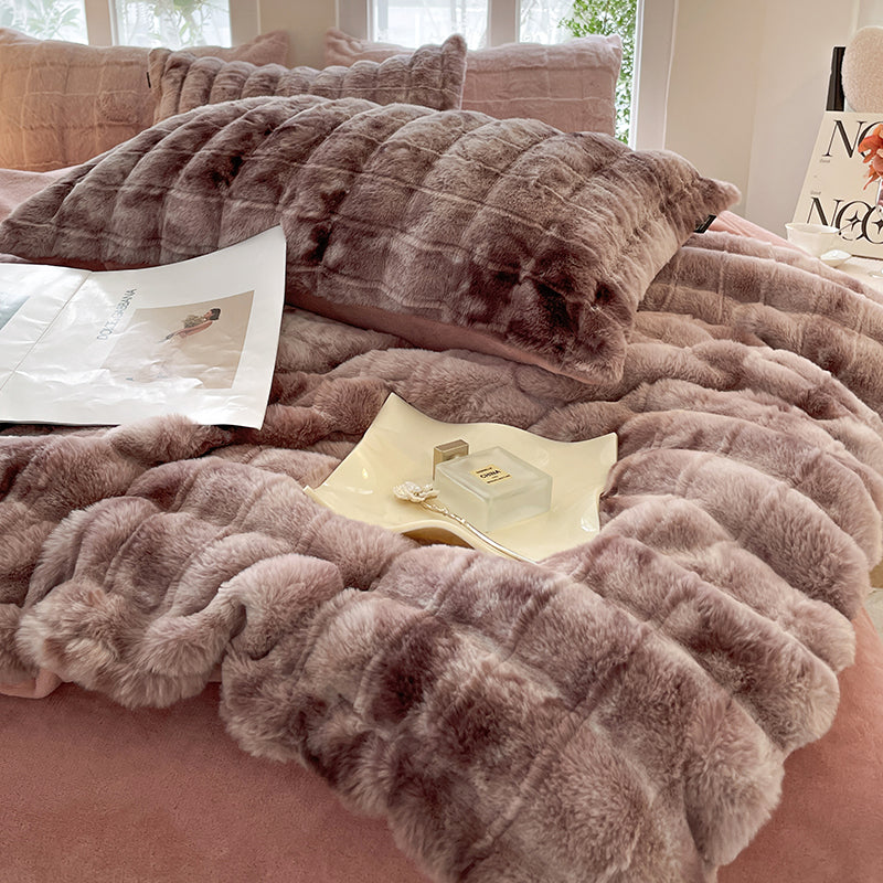 Frosty Nights Velvet Bedding Set