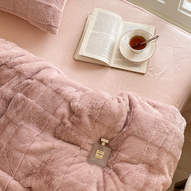Frosty Nights Velvet Bedding Set
