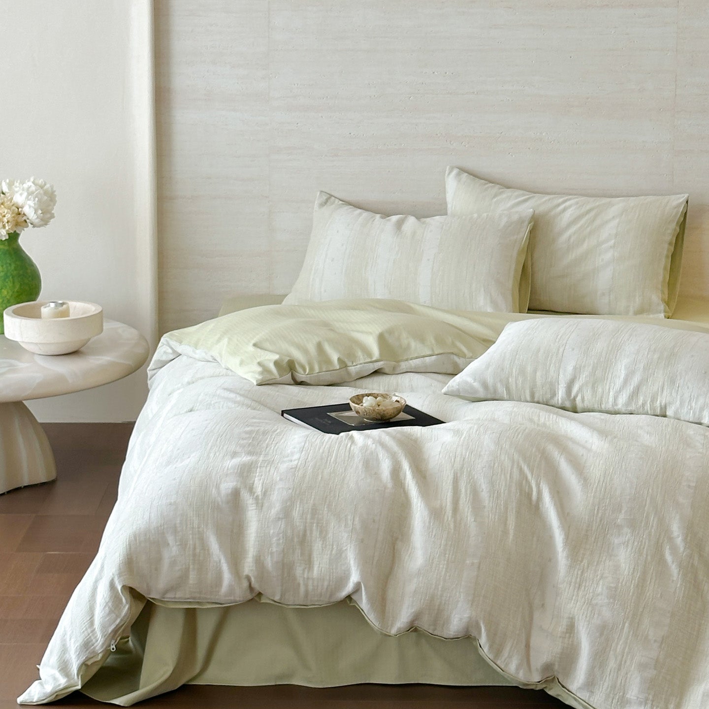 Serene Weave Bedding Set
