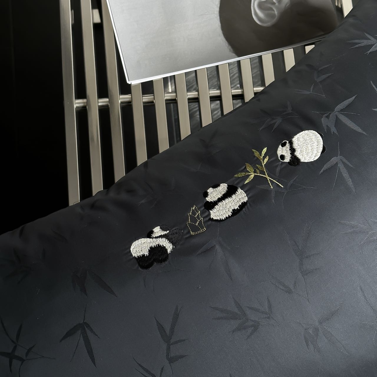 100S Panda Tribute Satin Bedding Set