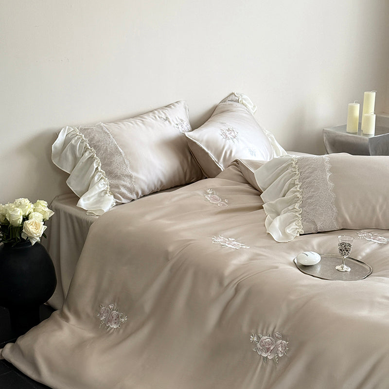 Rosé Allure Bedding Set
