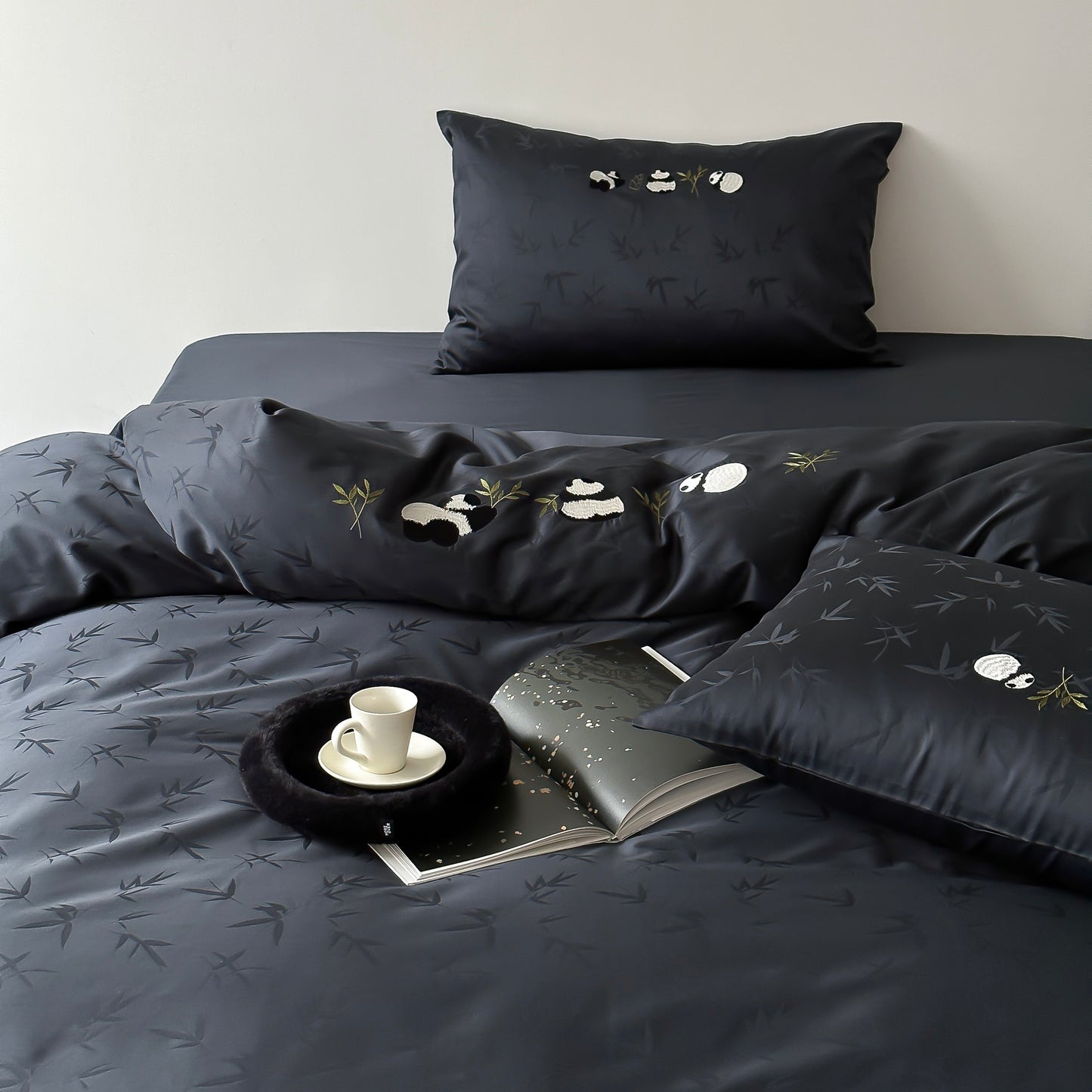 100S Panda Tribute Satin Bedding Set