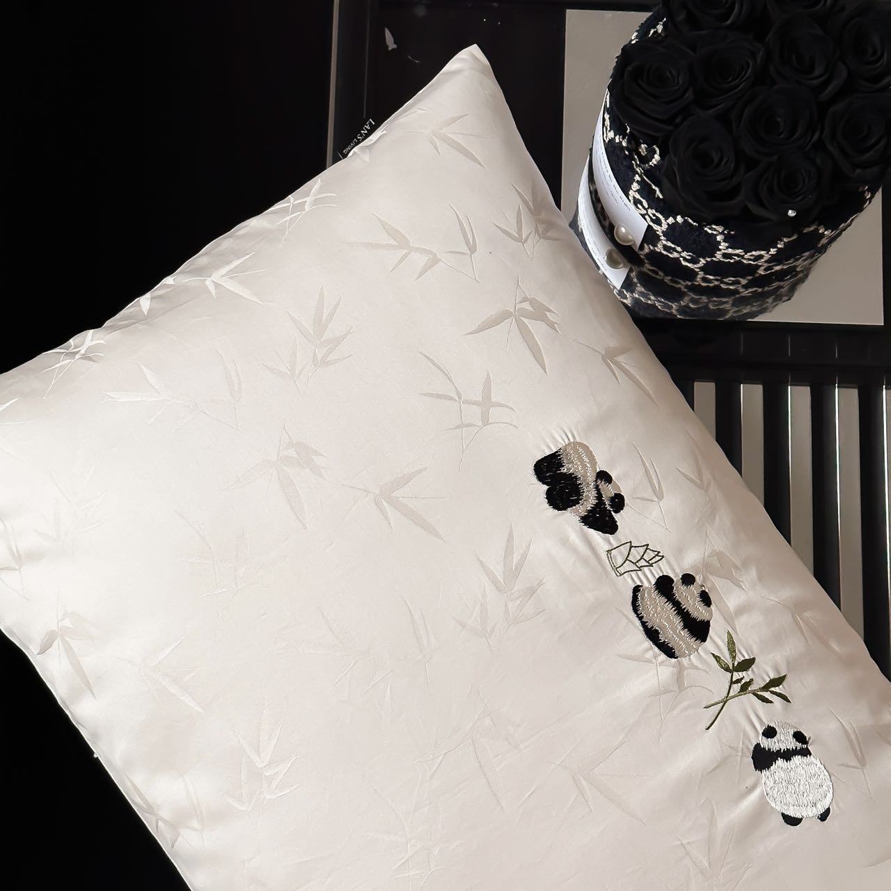 100S Panda Tribute Satin Bedding Set