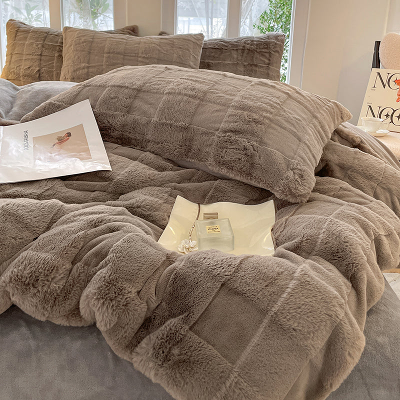 Frosty Nights Velvet Bedding Set
