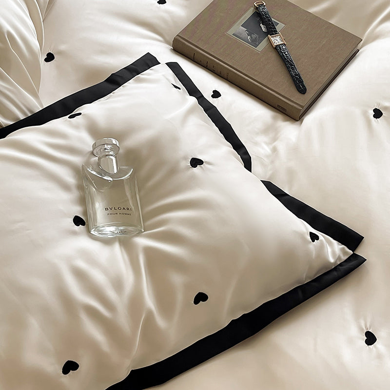 Charmed Hearts Bedding Set