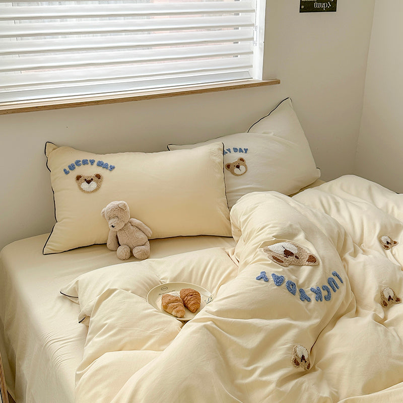 CLEARANCE-Cute Bear Embroidery Bedding Set