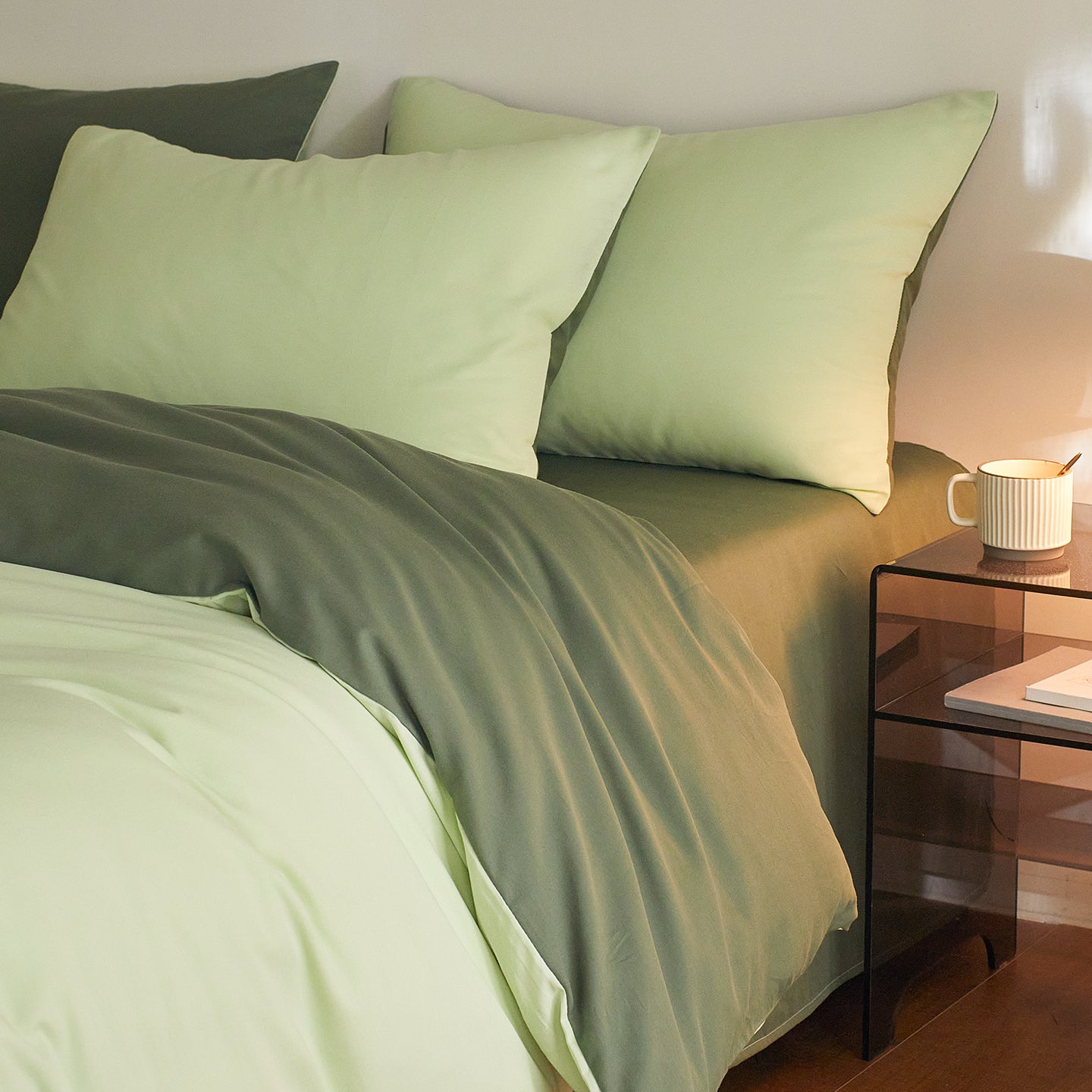 Duo Tone Bedding Set