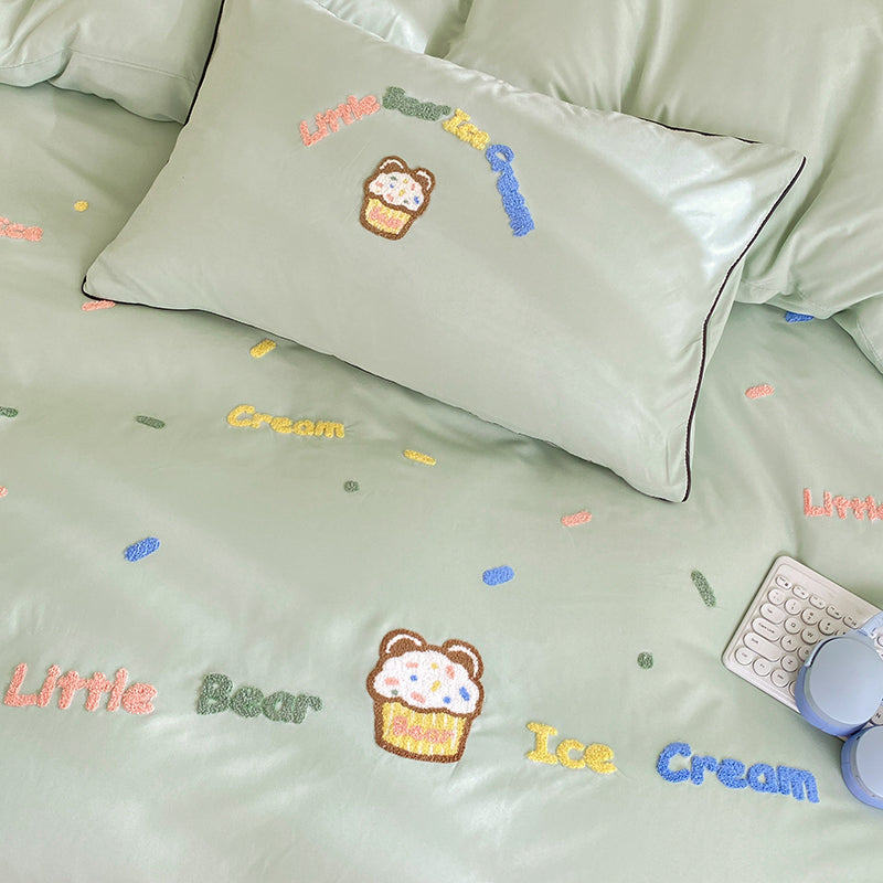 LittleScoop Embroidery Bedding Set