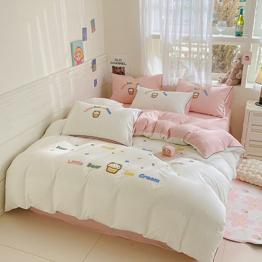 LittleScoop Embroidery Bedding Set