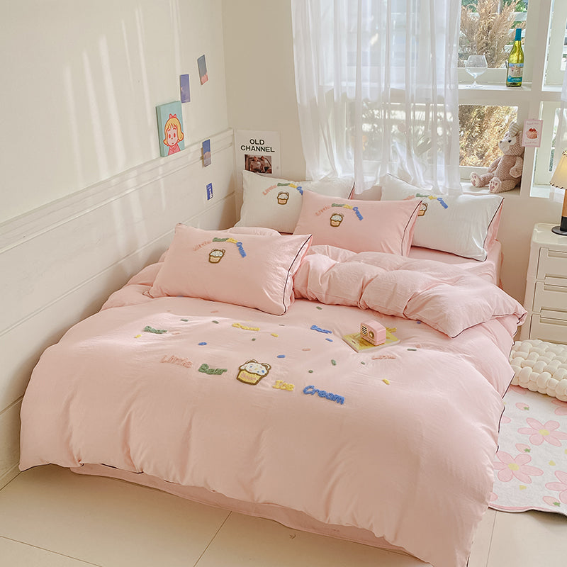 LittleScoop Embroidery Bedding Set