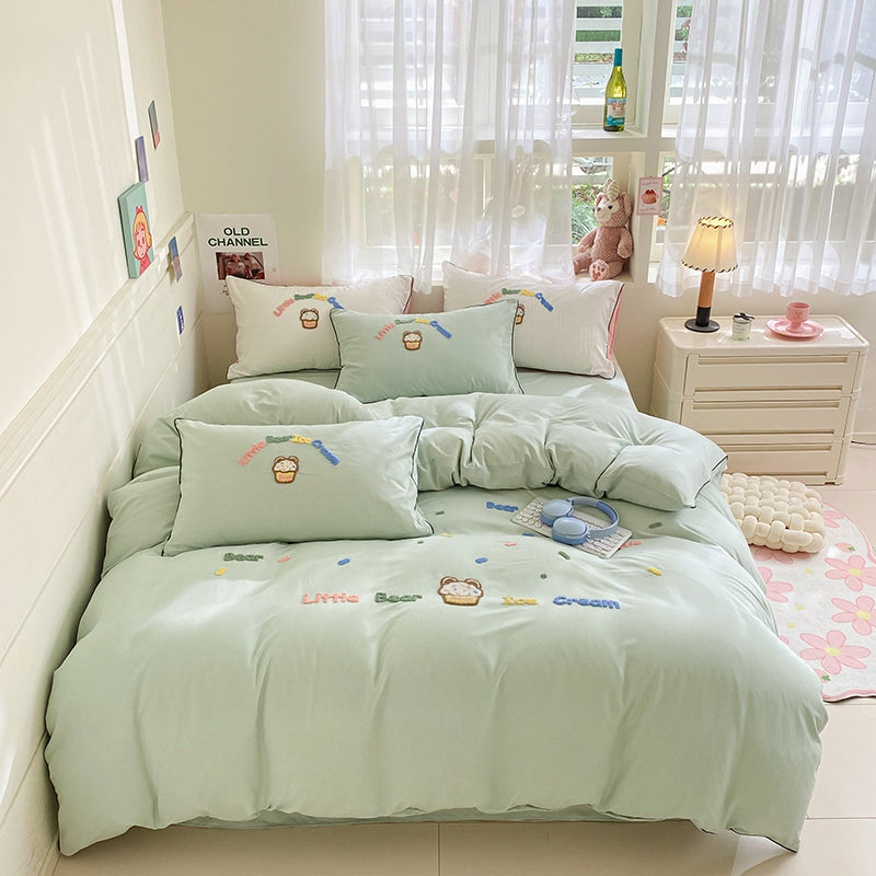 LittleScoop Embroidery Bedding Set