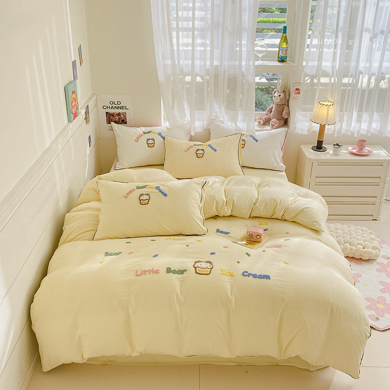 LittleScoop Embroidery Bedding Set