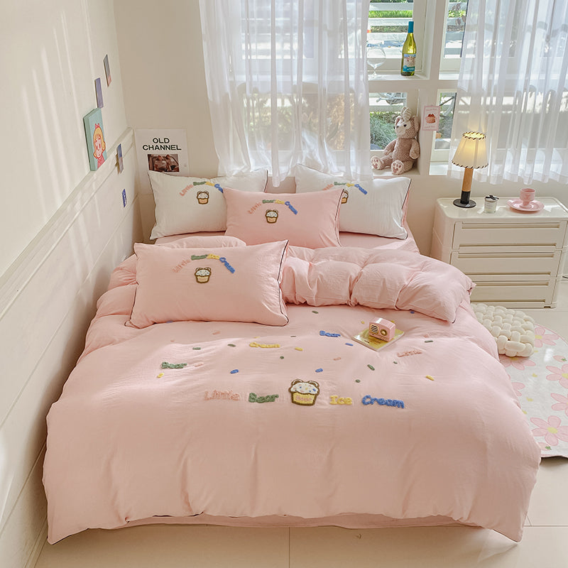 LittleScoop Embroidery Bedding Set