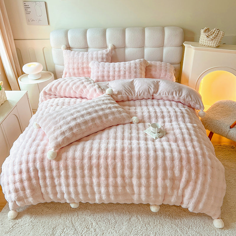 Puff Trim Bedding Set