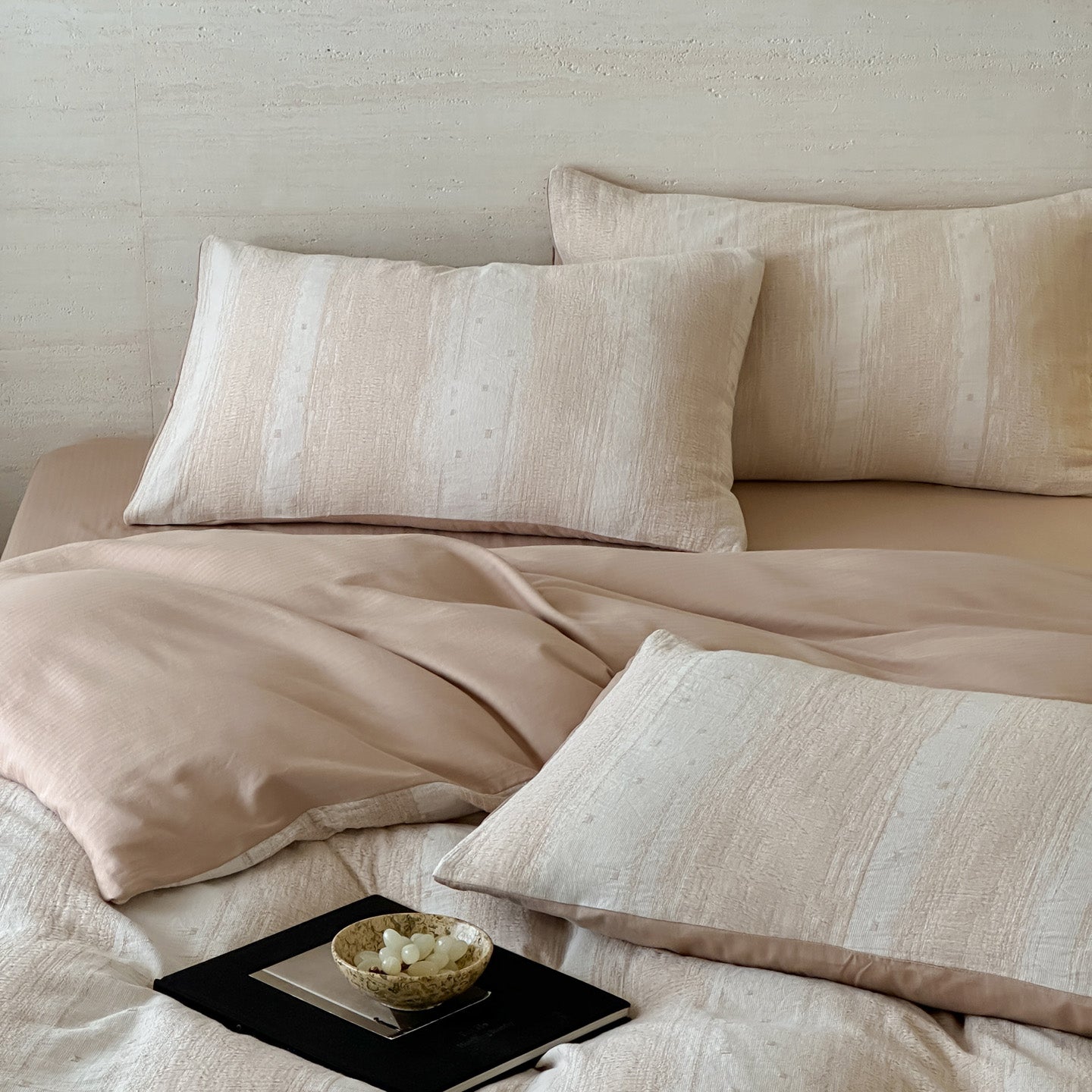 Serene Weave Bedding Set