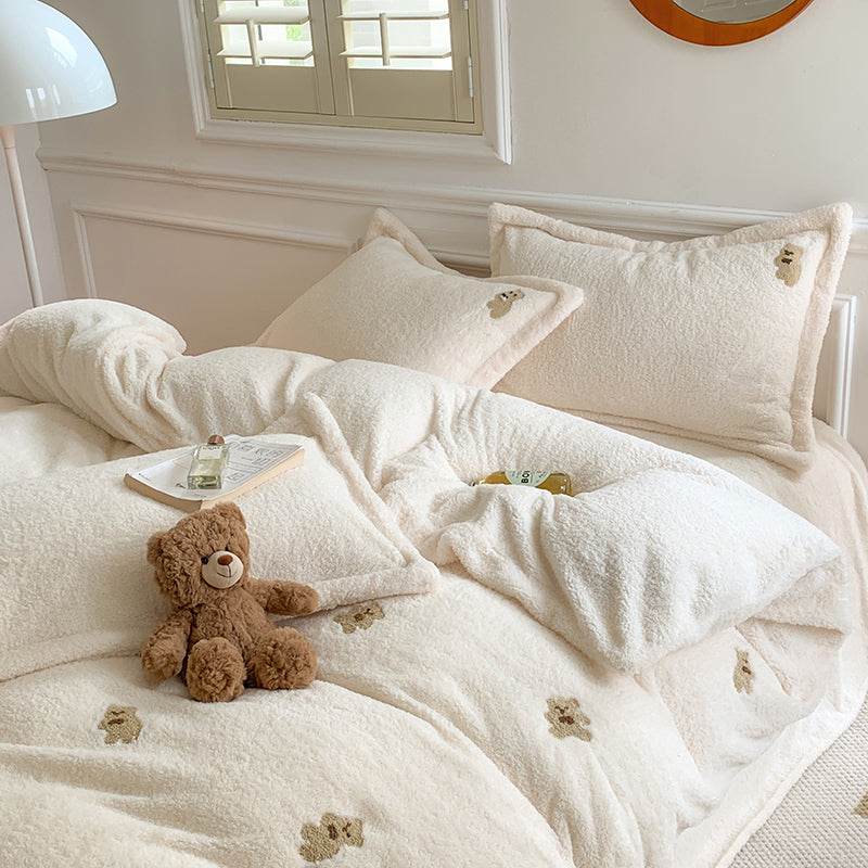 Dreamy Bedding Set - Queen / Creamy Bears / Fitted Bed Sheet