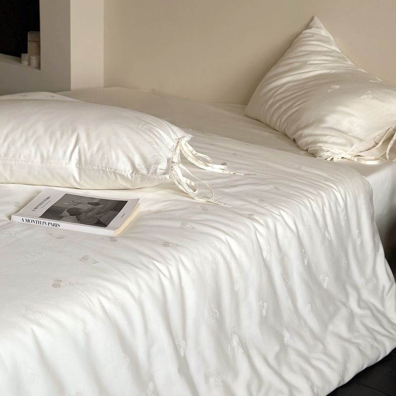 Belle Vie Bedding Set