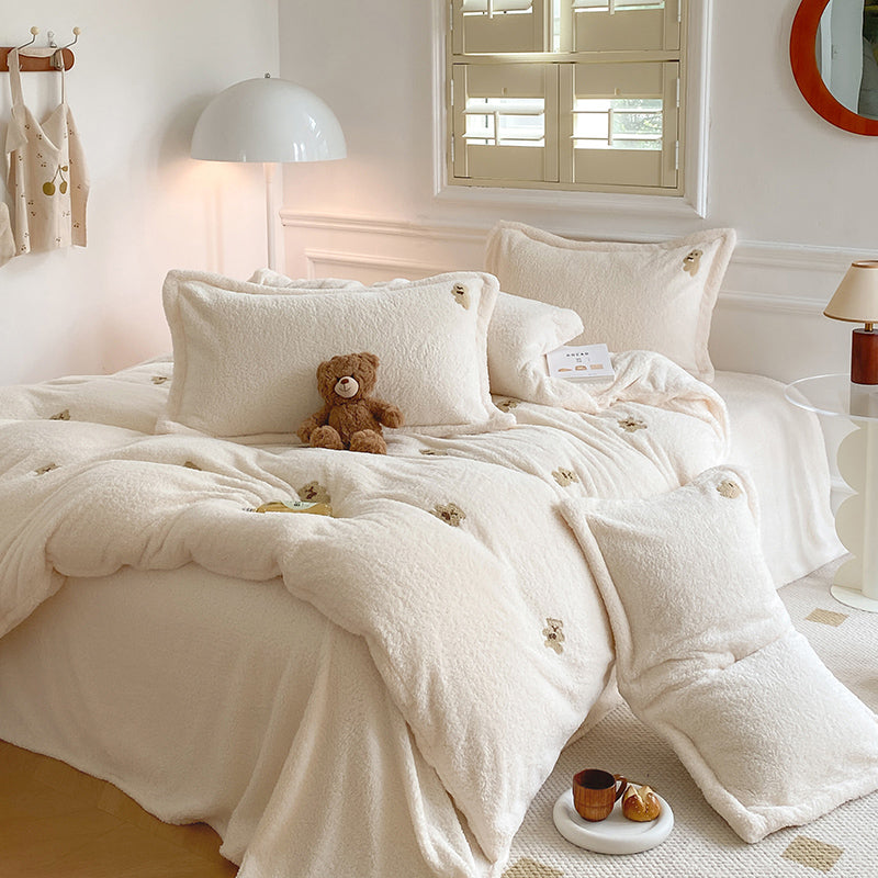Dreamy Bedding Set - Queen / Creamy Bears / Fitted Bed Sheet