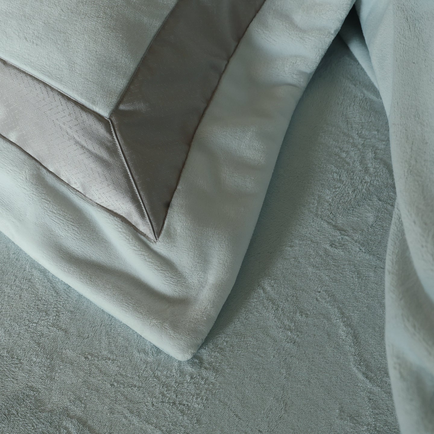 Velvet Mist Bedding Set