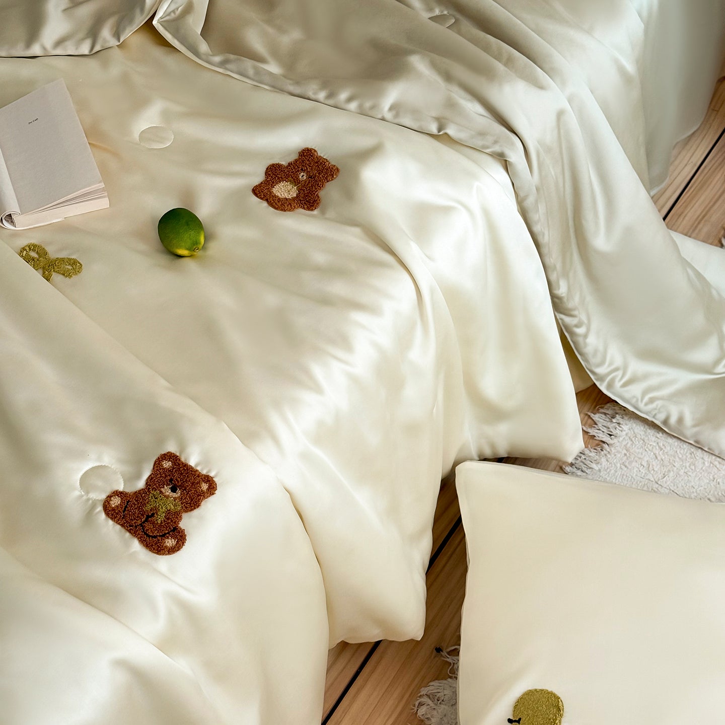 Snugglemarks Tufts Tencel™ Cooling Quilt