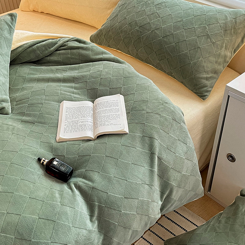 Embossed Milk Velvet Bedding Set