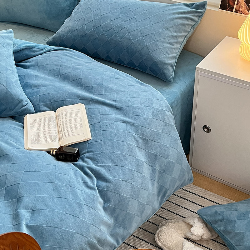 Embossed Milk Velvet Bedding Set