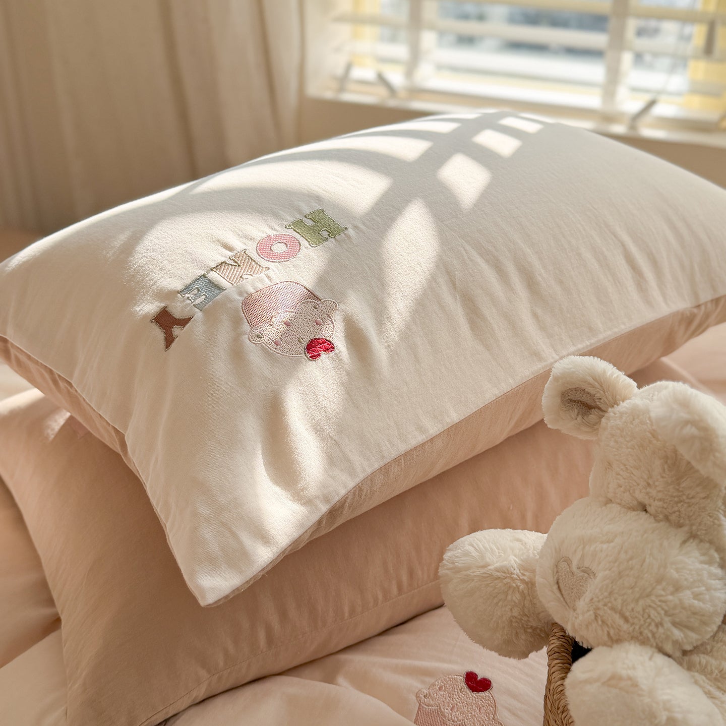 Little Dreamers Bedding Set
