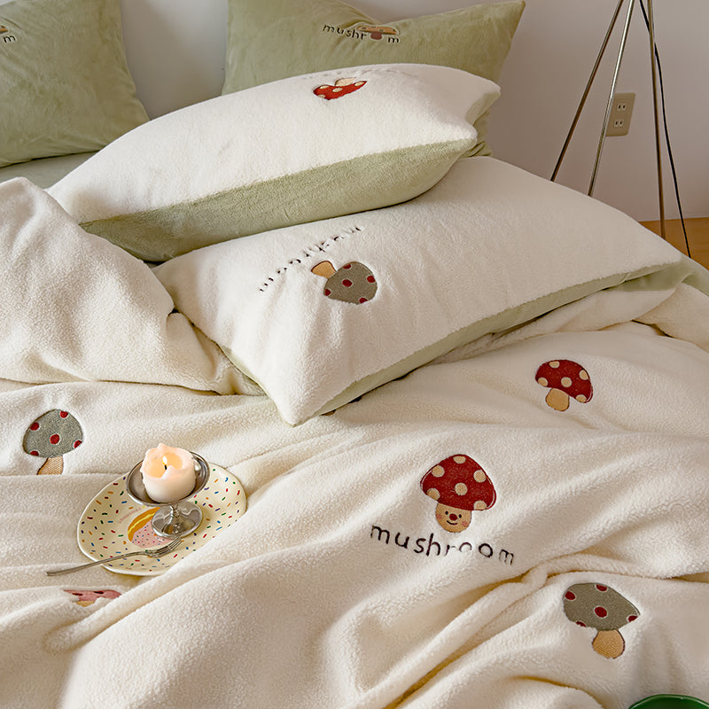 Dreamy Critter Bedding Set