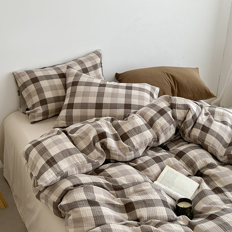 Breeze Line Bedding Set