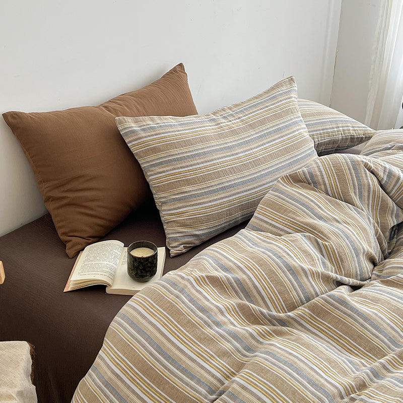 Breeze Line Bedding Set