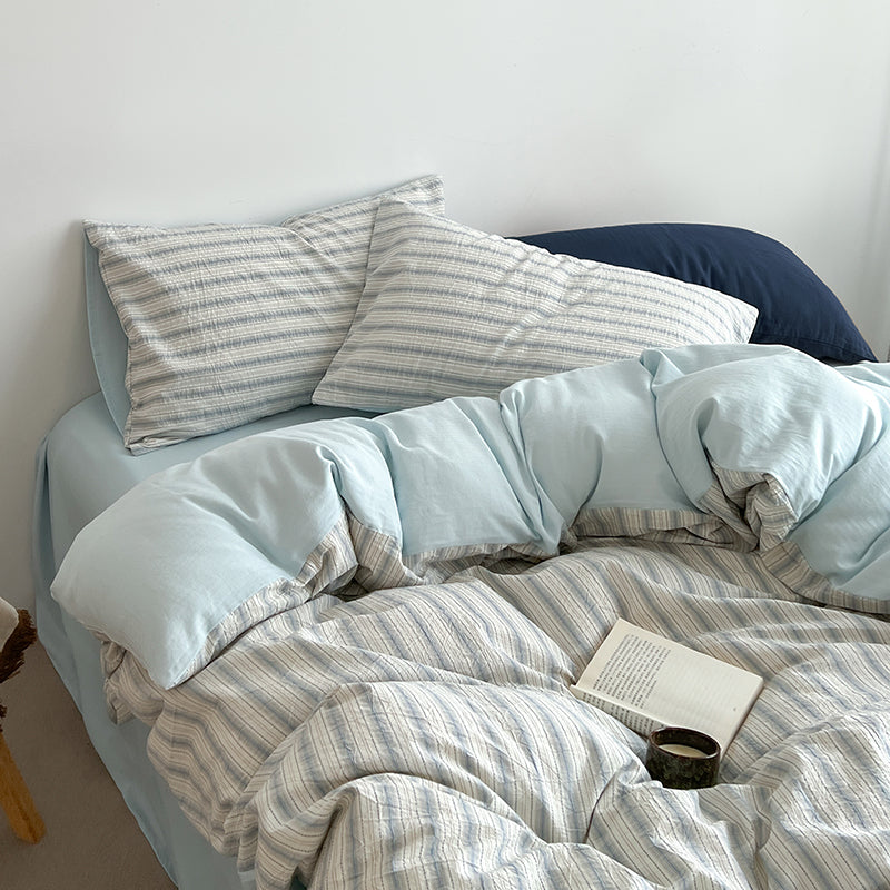 Breeze Line Bedding Set