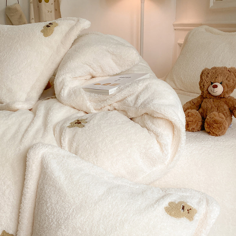 Dreamy Bedding Set - Queen / Creamy Bears / Fitted Bed Sheet