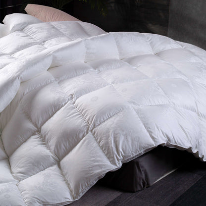 100% White Goose Down Filler Jacquard Duvet