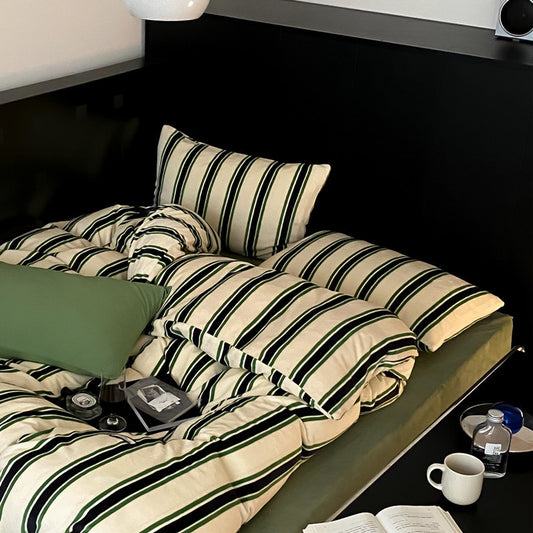 Stripes Milk Fleece Bedding Set